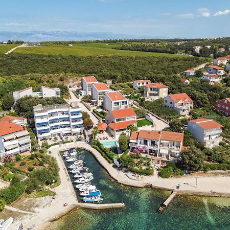 Apartmani Sollei Petrcane Exterior photo